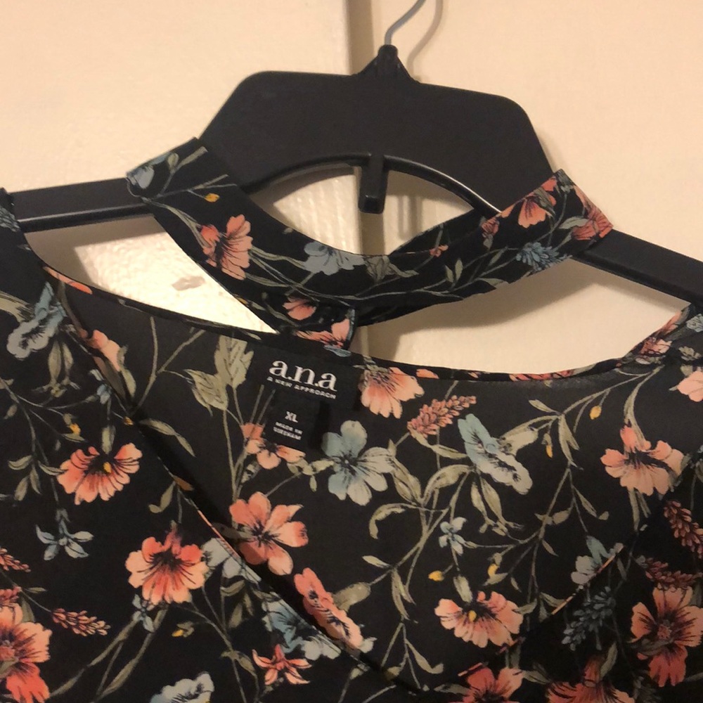 Blouse - Picture 3 of 3